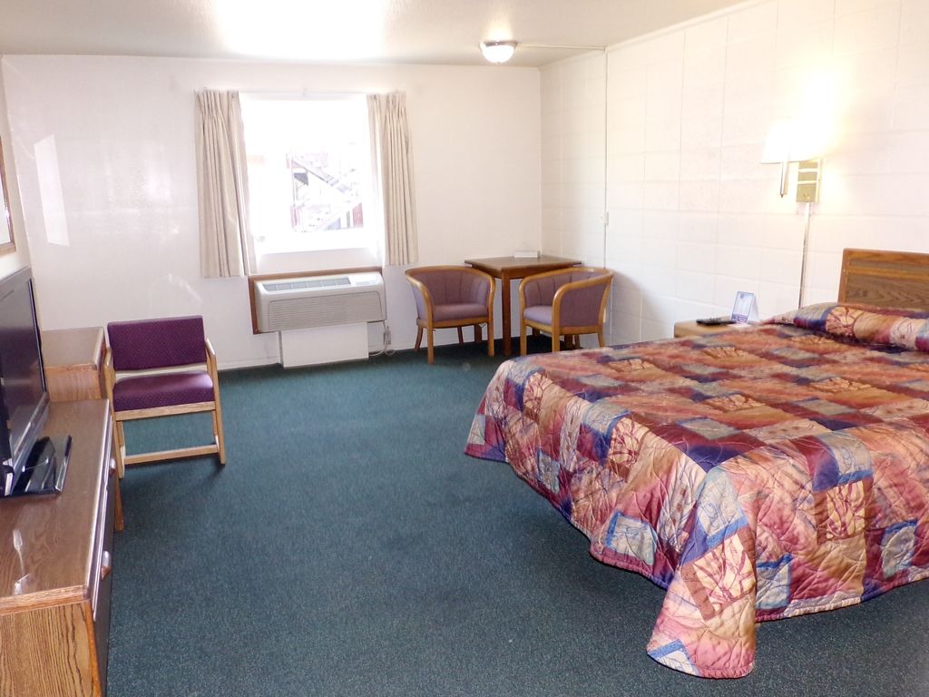Budget Inn Missoula East Room photo